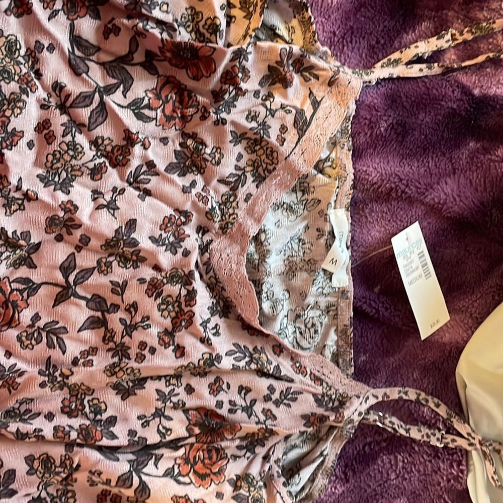 Brand new w tags tank smoke free home